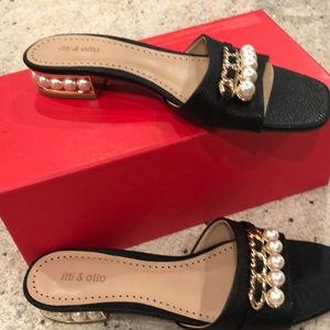 Brand new black sandals, sz 7.5